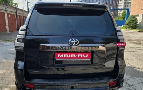 Toyota Land Cruiser Prado 150 рестайлинг, 2021 год, 7 100 000 рублей, 3 фотография
