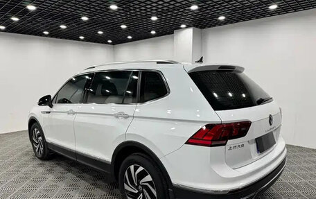Volkswagen Tiguan II, 2023 год, 2 371 002 рублей, 5 фотография