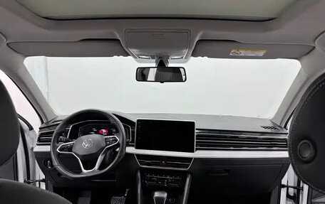 Volkswagen Tiguan II, 2023 год, 2 371 002 рублей, 7 фотография