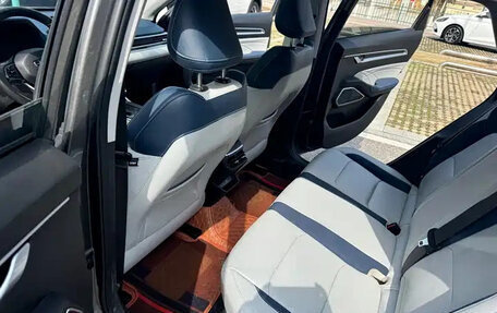 Geely Emgrand, 2022 год, 980 004 рублей, 11 фотография