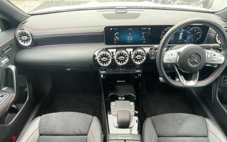 Mercedes-Benz CLA, 2021 год, 2 046 000 рублей, 13 фотография