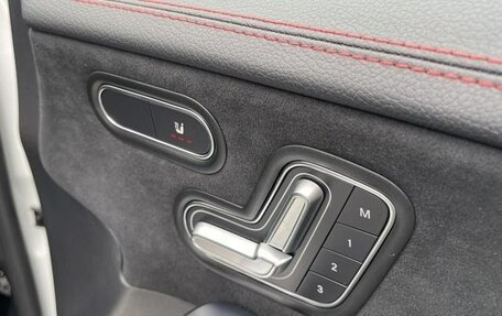 Mercedes-Benz CLA, 2021 год, 2 046 000 рублей, 27 фотография