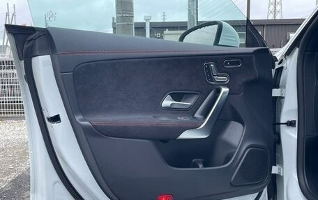 Mercedes-Benz CLA, 2021 год, 2 046 000 рублей, 38 фотография
