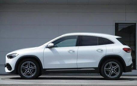 Mercedes-Benz GLA, 2022 год, 2 145 000 рублей, 2 фотография