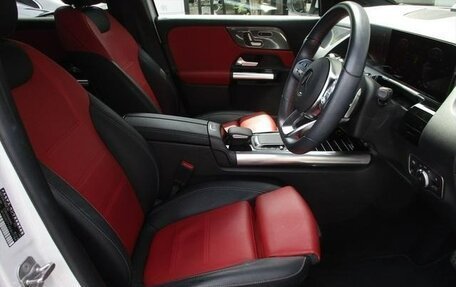 Mercedes-Benz GLA, 2022 год, 2 145 000 рублей, 13 фотография