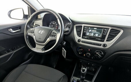 Hyundai Solaris II рестайлинг, 2019 год, 1 100 000 рублей, 26 фотография