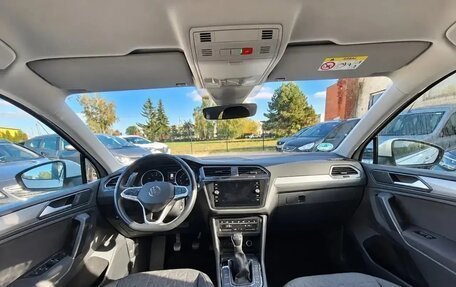 Volkswagen Tiguan II, 2022 год, 2 292 000 рублей, 8 фотография