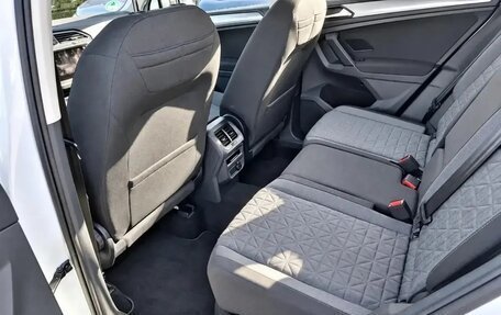 Volkswagen Tiguan II, 2022 год, 2 292 000 рублей, 6 фотография