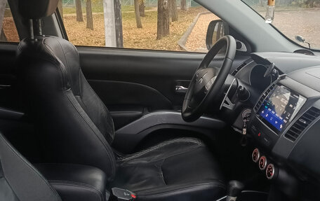 Mitsubishi Outlander III рестайлинг 3, 2008 год, 950 000 рублей, 11 фотография