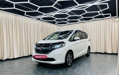 Honda Freed II, 2017 год, 1 749 999 рублей, 2 фотография