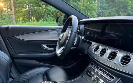 Mercedes-Benz E-Класс, 2019 год, 4 100 000 рублей, 10 фотография