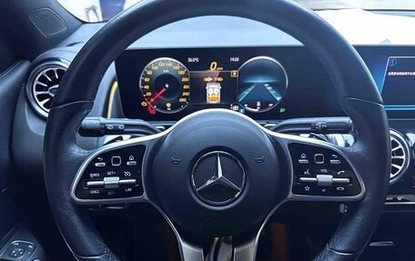 Mercedes-Benz GLB, 2020 год, 2 250 000 рублей, 11 фотография