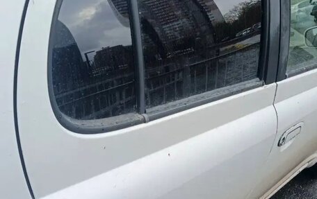 Toyota Platz, 2000 год, 230 000 рублей, 6 фотография