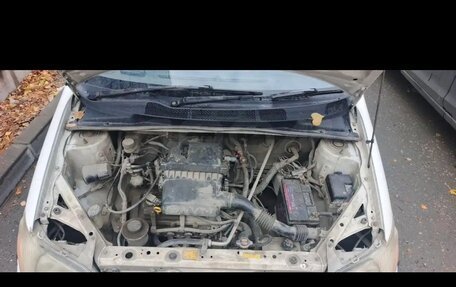 Toyota Platz, 2000 год, 230 000 рублей, 14 фотография
