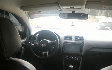 Volkswagen Polo VI (EU Market), 2011 год, 435 000 рублей, 1 фотография