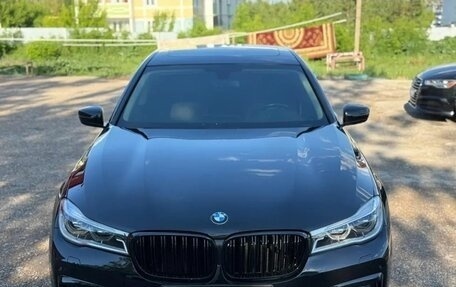 BMW 7 серия, 2017 год, 3 300 000 рублей, 3 фотография