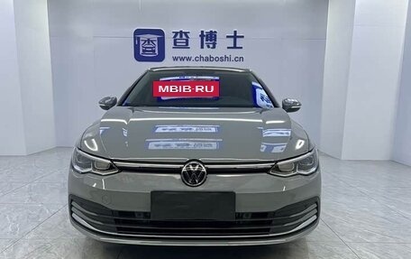 Volkswagen Golf VIII, 2023 год, 1 900 000 рублей, 2 фотография