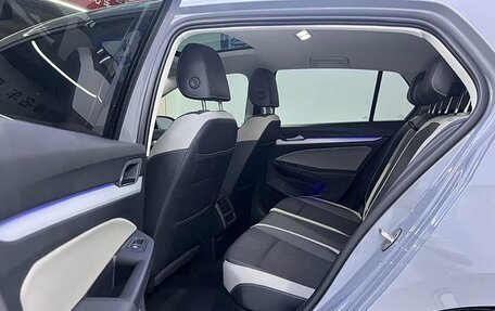 Volkswagen Golf VIII, 2023 год, 1 900 000 рублей, 13 фотография