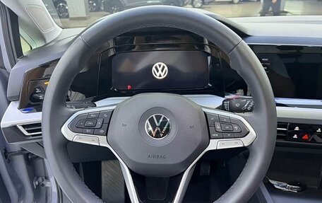 Volkswagen Golf VIII, 2023 год, 1 900 000 рублей, 10 фотография