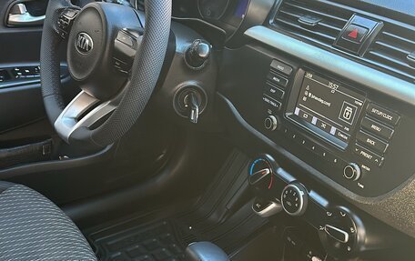 KIA Rio IV, 2020 год, 1 430 000 рублей, 6 фотография