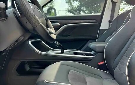 Haval H6, 2023 год, 1 097 700 рублей, 6 фотография