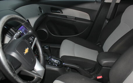 Chevrolet Cruze II, 2013 год, 647 000 рублей, 10 фотография