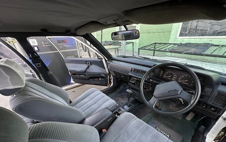 Toyota Vista, 1987 год, 360 000 рублей, 16 фотография