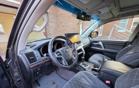 Toyota Land Cruiser 200, 2010 год, 3 300 000 рублей, 6 фотография