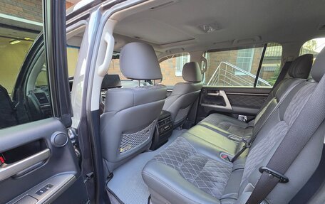 Toyota Land Cruiser 200, 2010 год, 3 300 000 рублей, 7 фотография