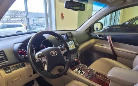 Toyota Highlander III, 2012 год, 1 990 000 рублей, 7 фотография