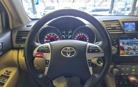 Toyota Highlander III, 2012 год, 1 990 000 рублей, 6 фотография