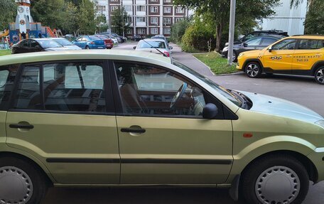 Ford Fusion I, 2005 год, 285 000 рублей, 2 фотография