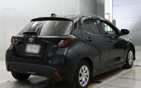Toyota Yaris, 2023 год, 900 000 рублей, 6 фотография