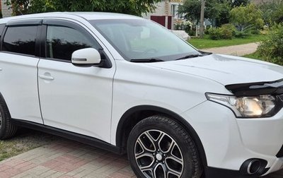 Mitsubishi Outlander III рестайлинг 3, 2014 год, 1 150 000 рублей, 1 фотография