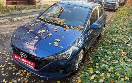 Hyundai Solaris II рестайлинг, 2022 год, 2 000 000 рублей, 9 фотография