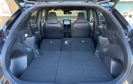 Toyota Yaris Cross, 2023 год, 1 523 000 рублей, 28 фотография