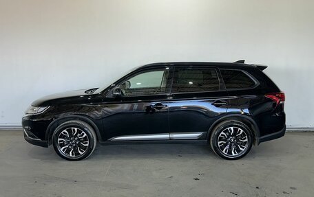 Mitsubishi Outlander III рестайлинг 3, 2021 год, 1 949 000 рублей, 8 фотография