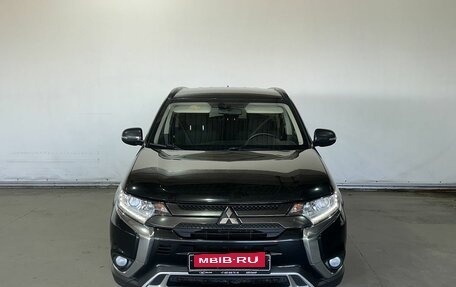 Mitsubishi Outlander III рестайлинг 3, 2021 год, 1 949 000 рублей, 2 фотография