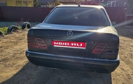 Mercedes-Benz E-Класс, 1998 год, 175 000 рублей, 5 фотография