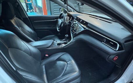 Toyota Camry, 2019 год, 2 200 000 рублей, 6 фотография