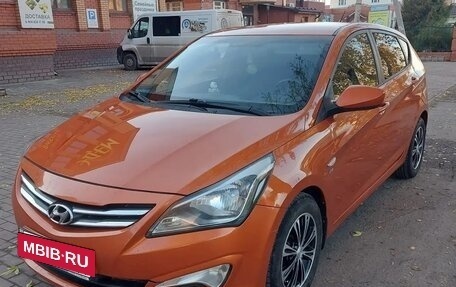 Hyundai Solaris II рестайлинг, 2014 год, 1 050 000 рублей, 2 фотография