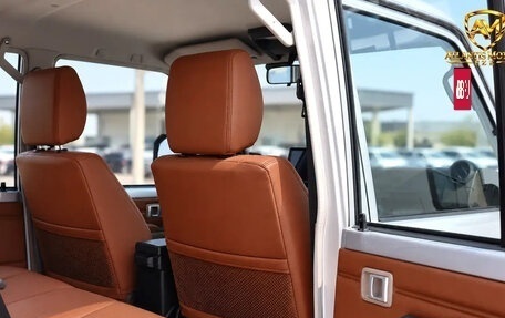 Toyota Land Cruiser 70, 2026 год, 12 503 000 рублей, 15 фотография