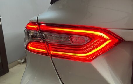 Toyota Camry, 2021 год, 2 290 000 рублей, 12 фотография