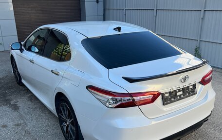 Toyota Camry, 2021 год, 2 290 000 рублей, 6 фотография