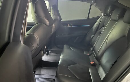 Toyota Camry, 2021 год, 2 290 000 рублей, 33 фотография
