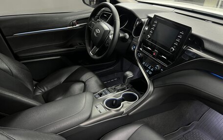 Toyota Camry, 2021 год, 2 290 000 рублей, 37 фотография