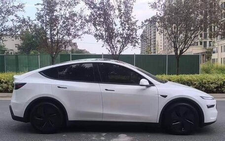 Tesla Model Y I, 2025 год, 5 085 000 рублей, 4 фотография