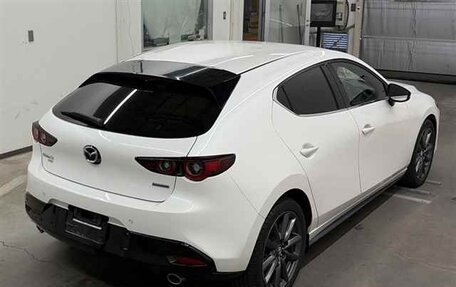 Mazda 3, 2022 год, 1 300 000 рублей, 3 фотография