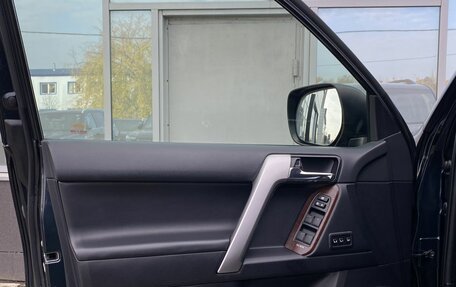 Toyota Land Cruiser Prado 150 рестайлинг, 2016 год, 4 449 000 рублей, 20 фотография
