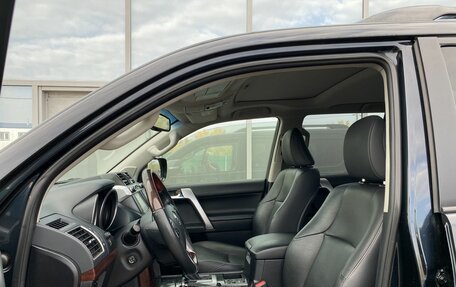 Toyota Land Cruiser Prado 150 рестайлинг, 2016 год, 4 449 000 рублей, 23 фотография